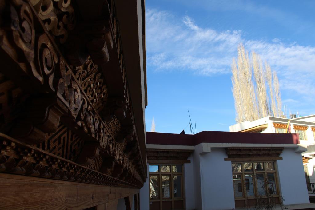 The Auspicious Hotel Лех Экстерьер фото