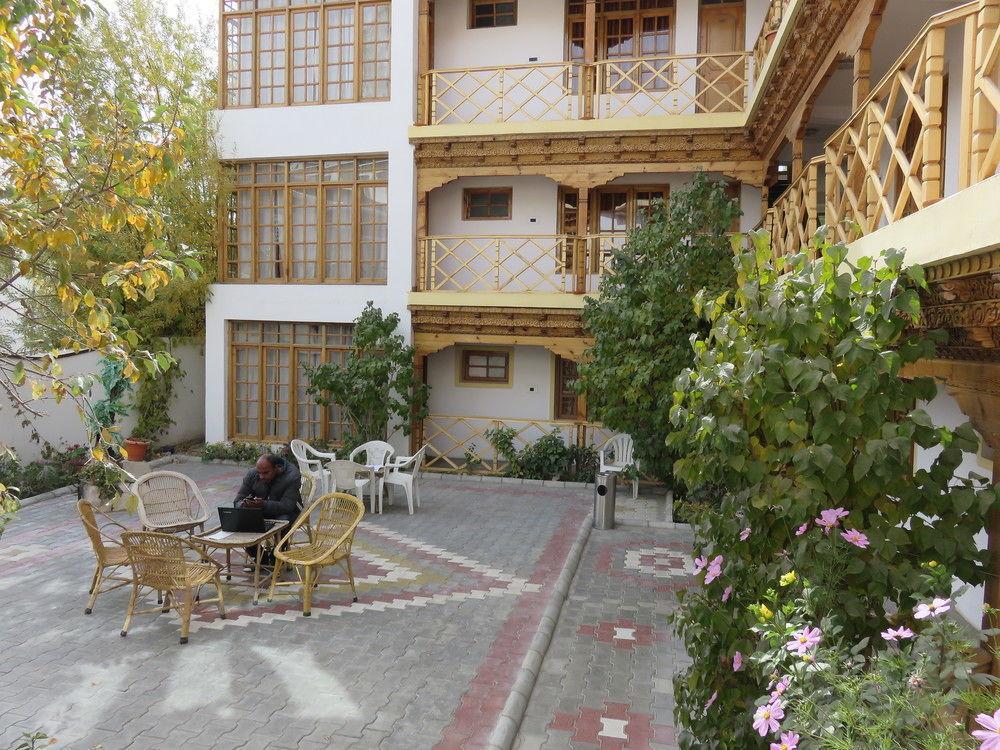 The Auspicious Hotel Лех Экстерьер фото